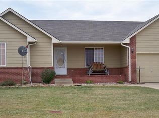 315 Homewood Ln, Newton, KS 67114