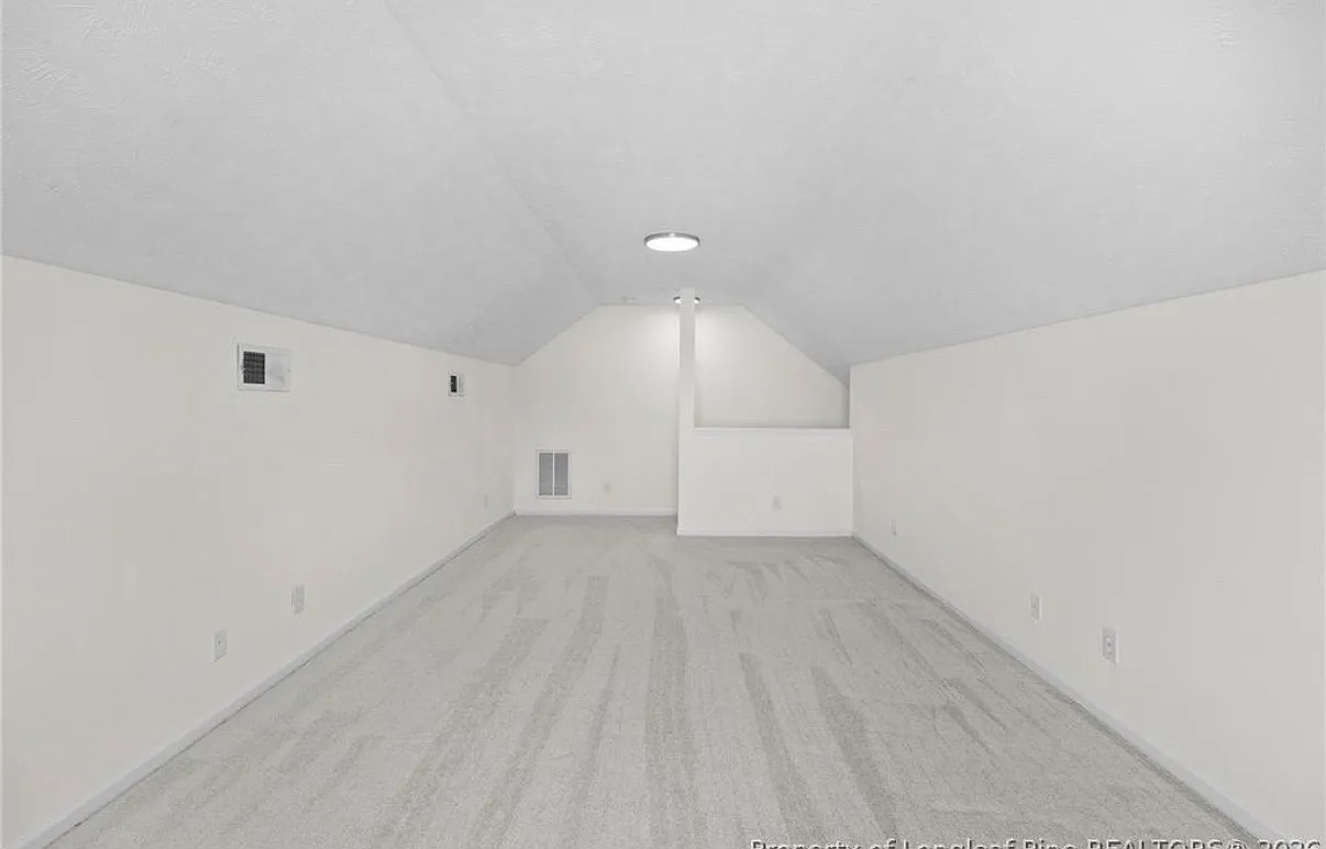 3 bed, 1643 sqft, $1,800 — Photo 3