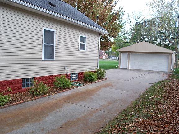 4th image of 28917 Bock St