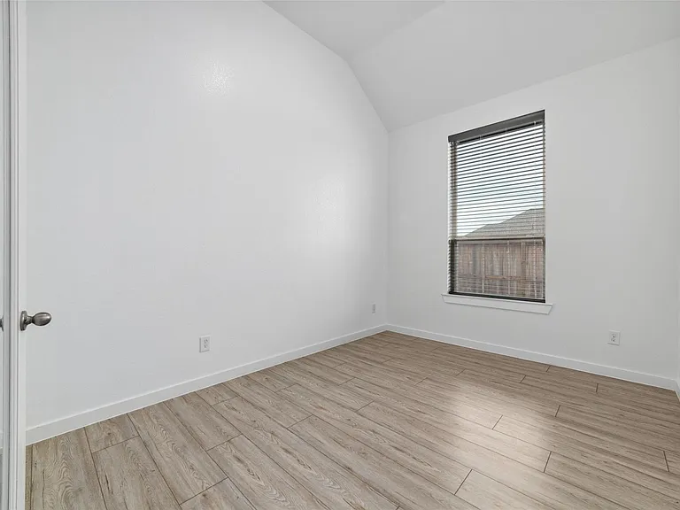 7315 Camden Crestwood Way — Photo 35