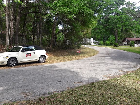 2nd image of 2251 W Tee Cir