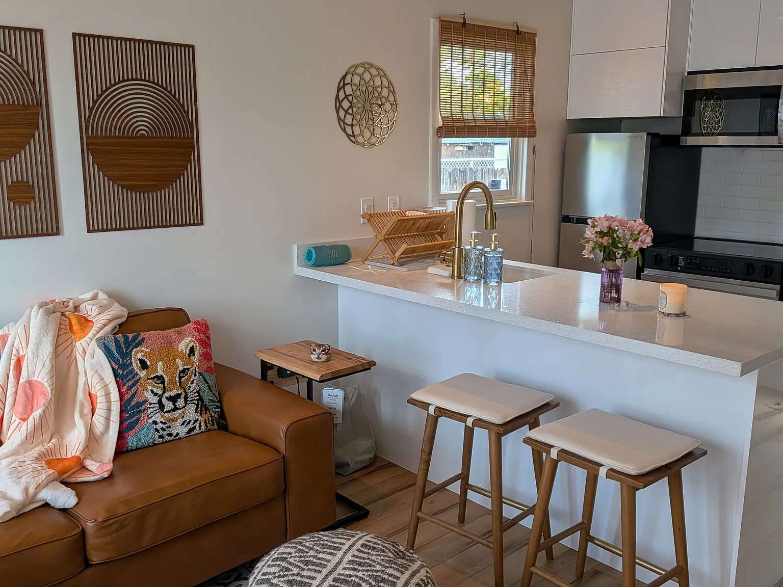 1 bed, 400 sqft, $1,800 — Photo 2