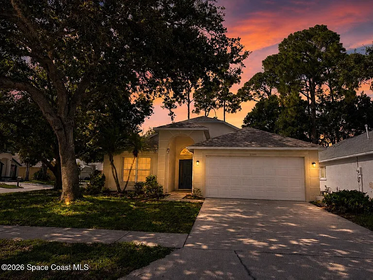 2798 Caitlin Ct — Photo 2