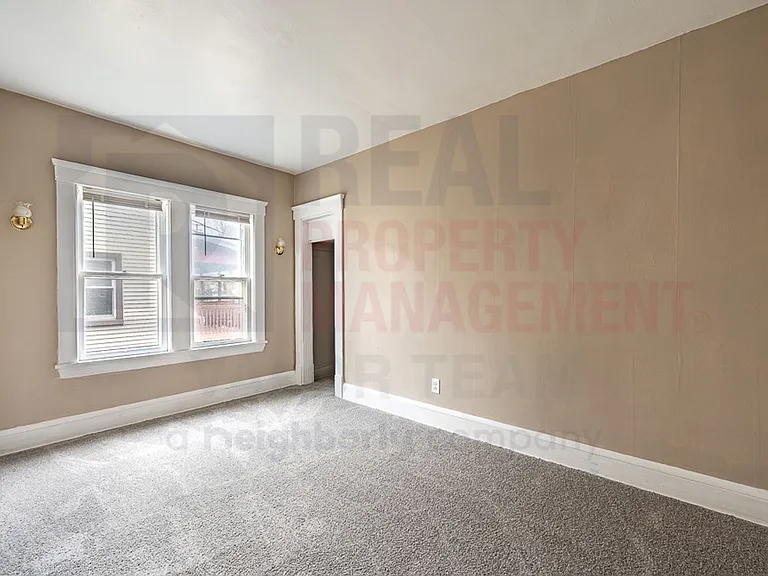 121 Logan St — Photo 1