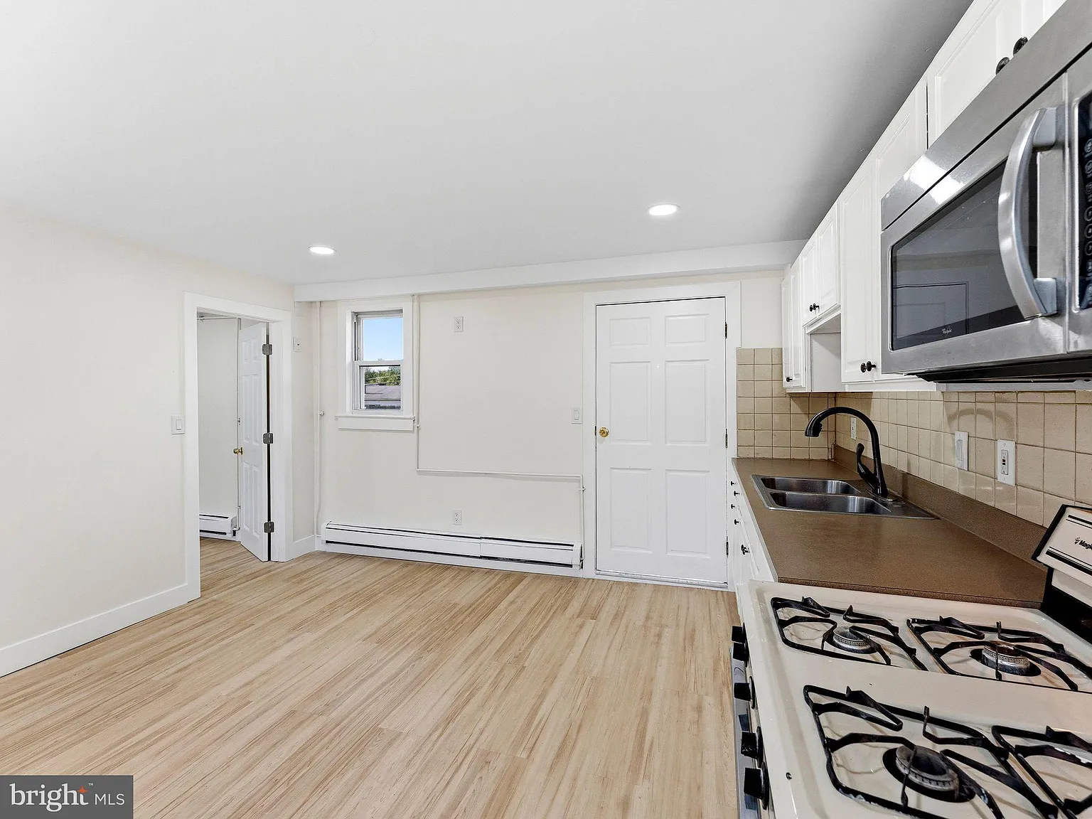 1 bed, 600 sqft, $2,200 — Photo 4