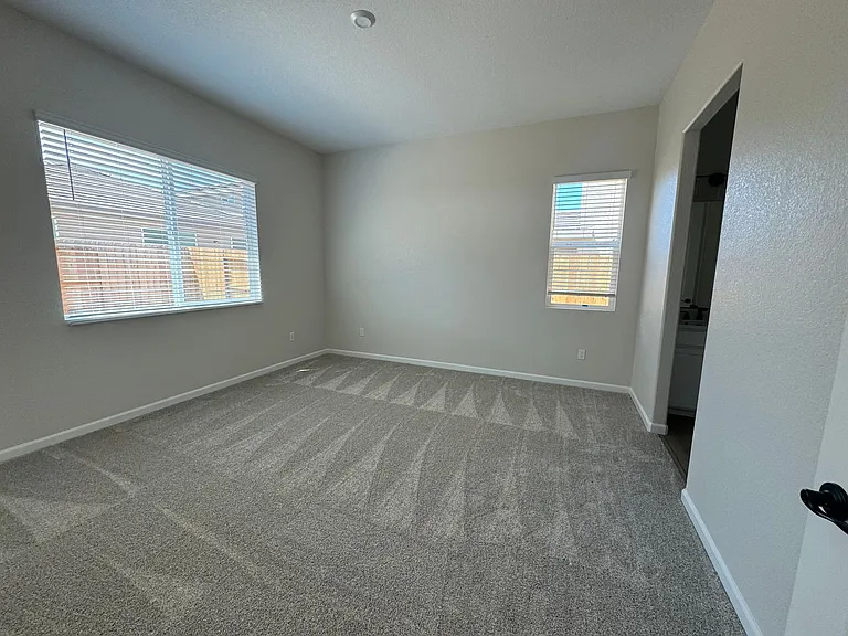 8260 Honor Ct — Photo 7