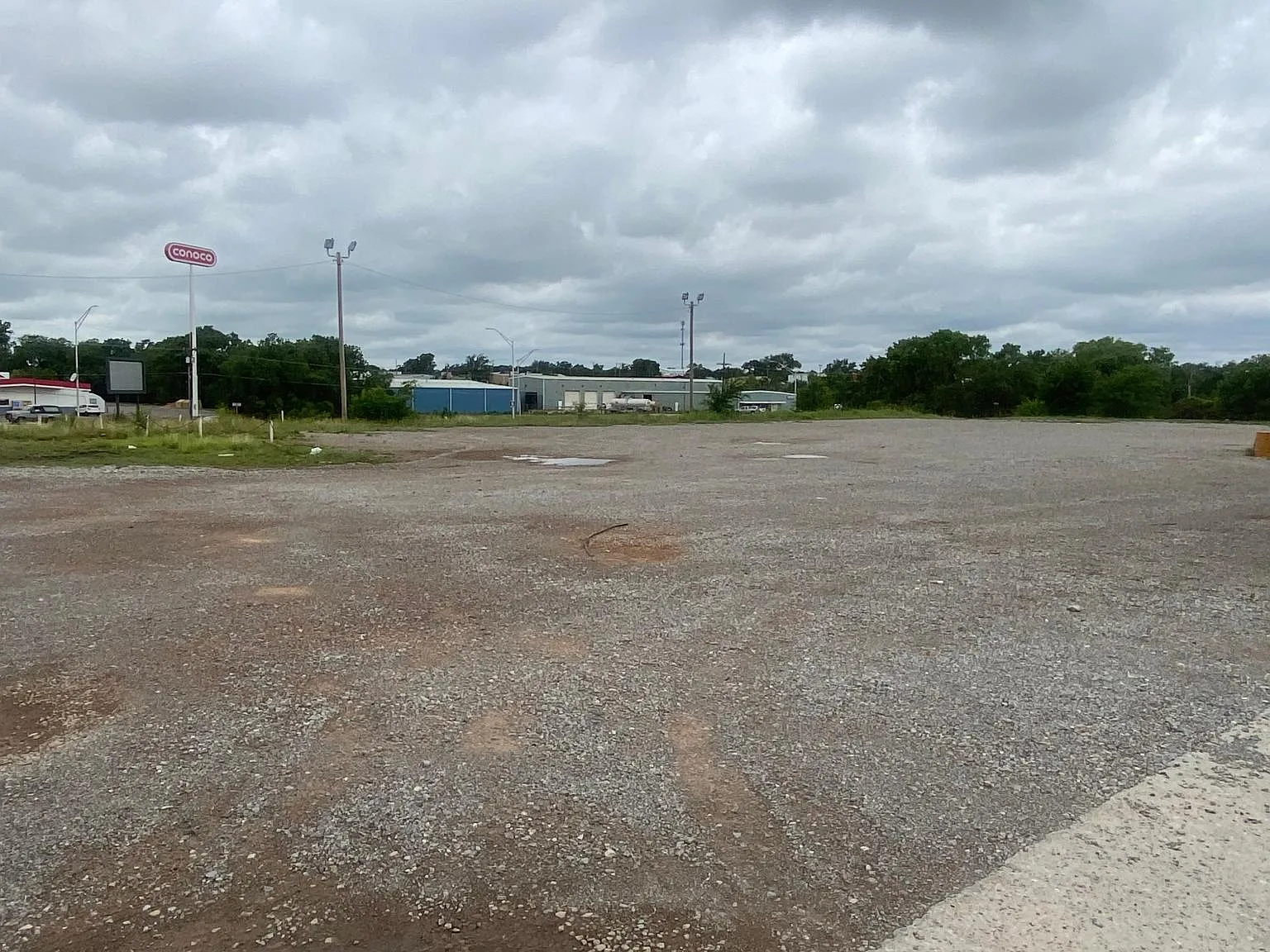 3 bed, 2000 sqft, $1,495 — Photo 3
