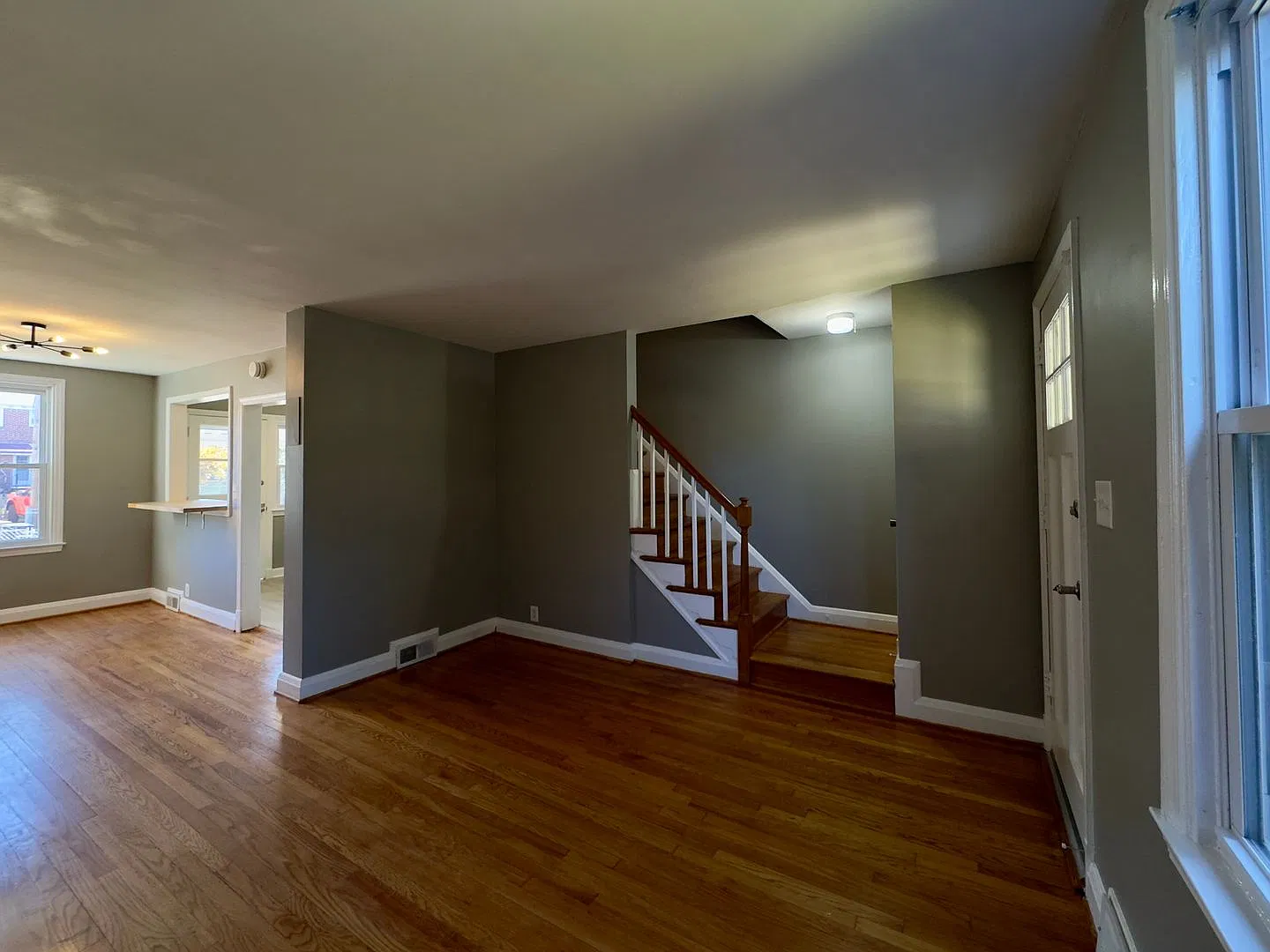 Charming 2BD/1.5BA Townhome w/ Parking Pad in Parkville, MD! — Photo 2