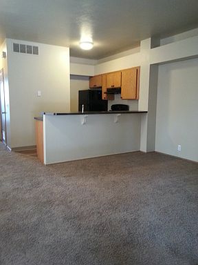 4th image of 1261 E Vine Gate Dr
