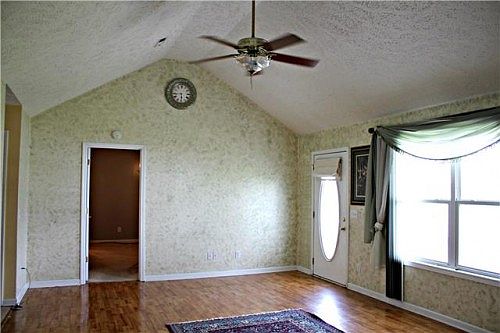 2nd image of 117 Rebecca Dr