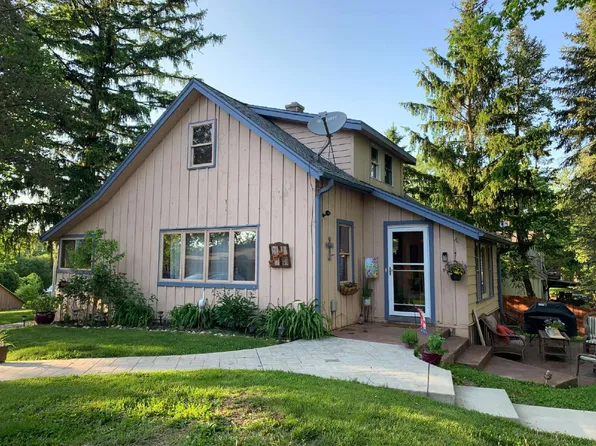 W354N5182 River Rd, Oconomowoc, WI 53066