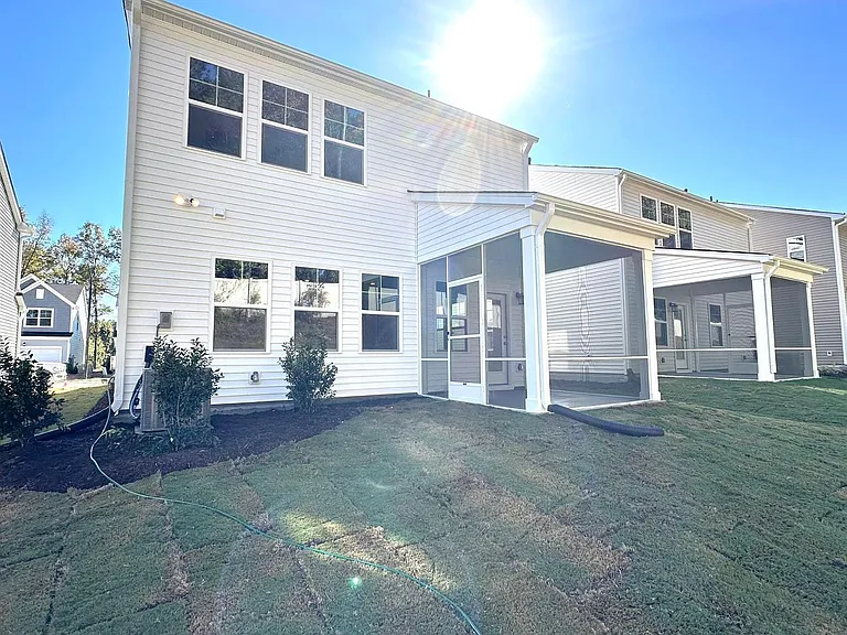2233 Cape May Ln — Photo 33