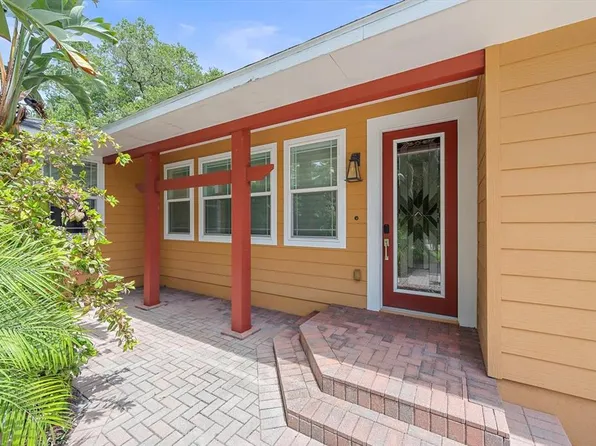 2395 Hyde Park St, Sarasota, FL 34239