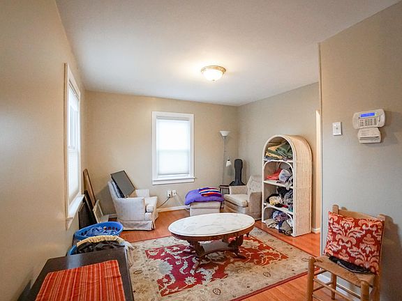 3rd image of 1446 Hickory St