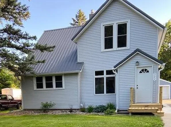 322 12th St, Heron Lake, MN 56137
