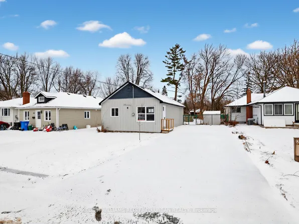208 Bayview Ave, Georgina, ON L4P 2T2