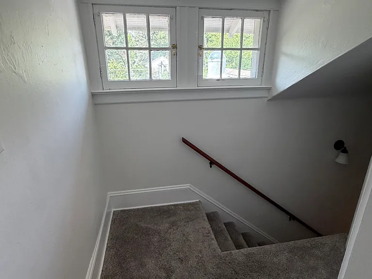 903 Newport St — Photo 25