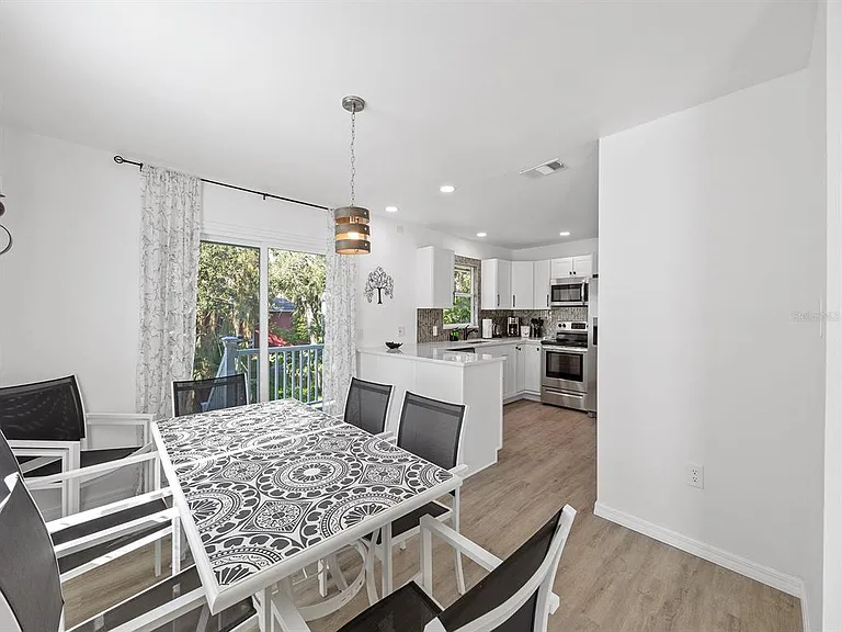 23019 Seneca Ave #B — Photo 11