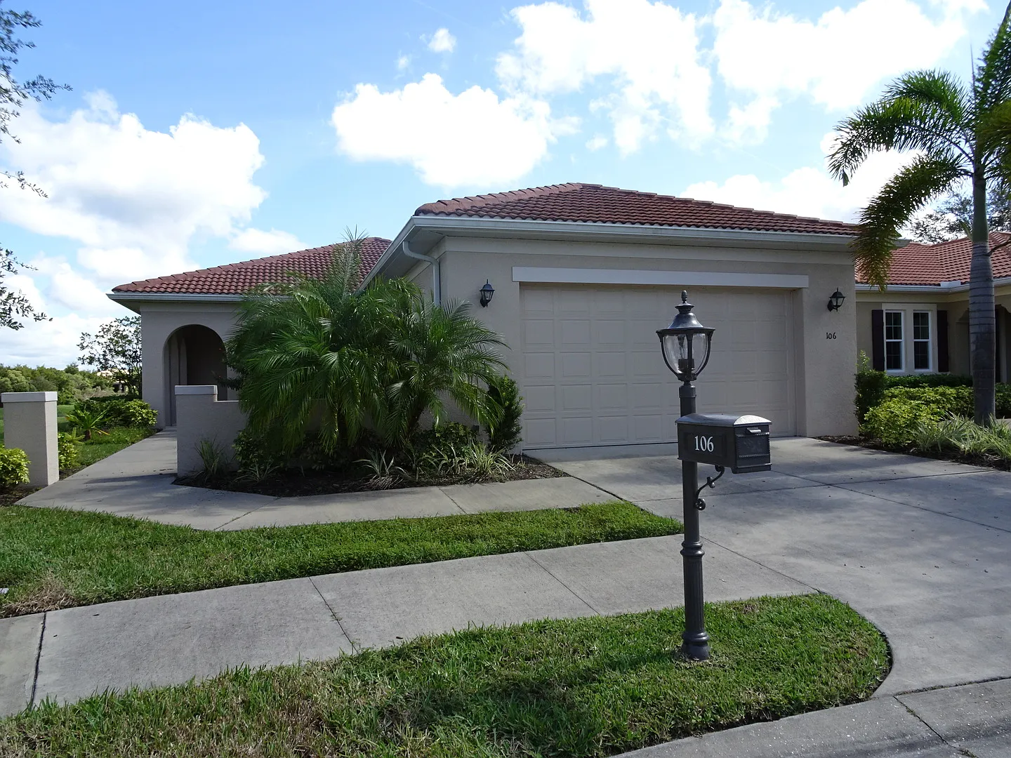Annual Or Seasonal 3/2 Sfh In Gated Golf Community - Nokomis — Photo 1