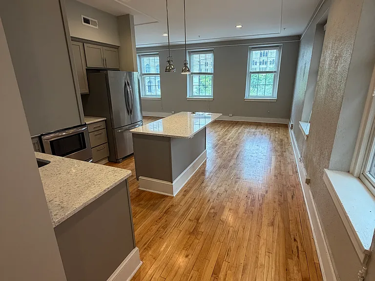 Kitchen / Living Room