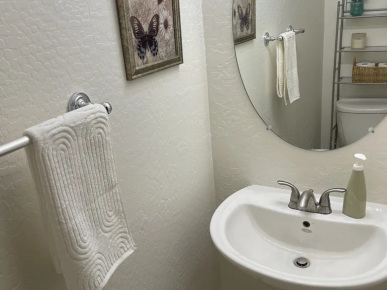 2600 E Springfield Pl — Photo 6
