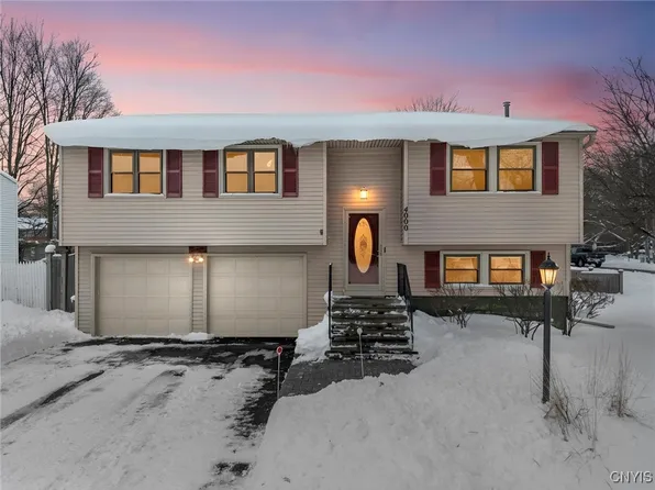 4000 Marlton Cir, Liverpool, NY 13090