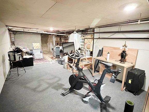 5th image of 138 Larch Rd