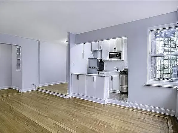 160 East Third Street image 1 of 8