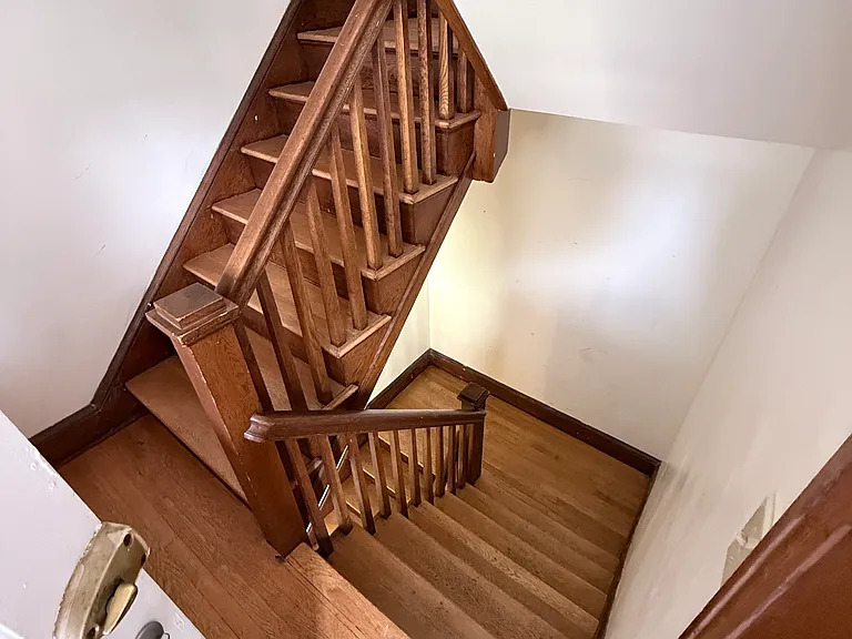 226 Whiting Ln #2 — Photo 13