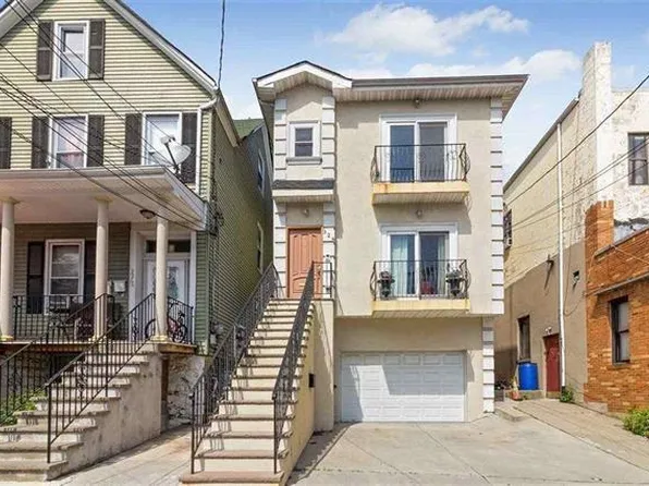 324 69th St, Guttenberg, NJ 07093