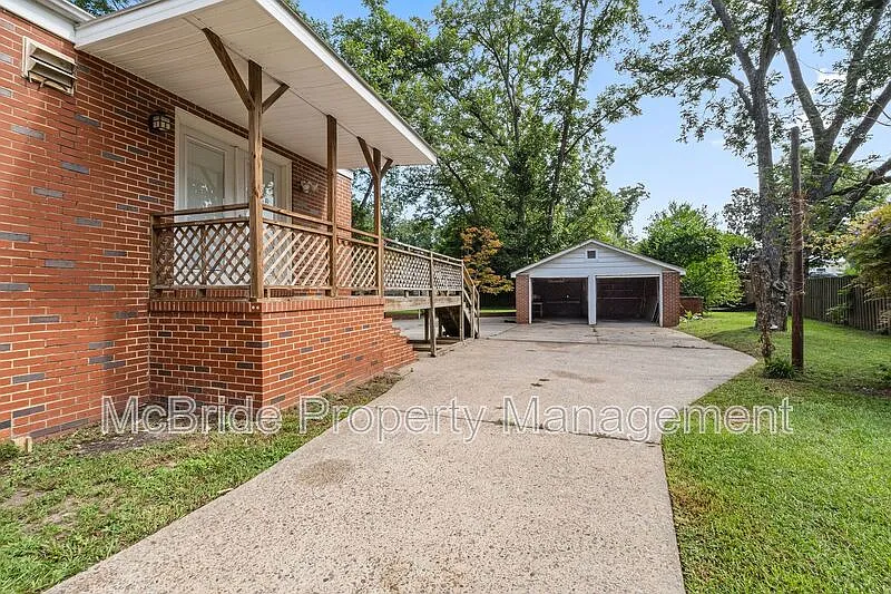 3 bed, 2.0 bath, 1662 sqft, $1,760 — Photo 4