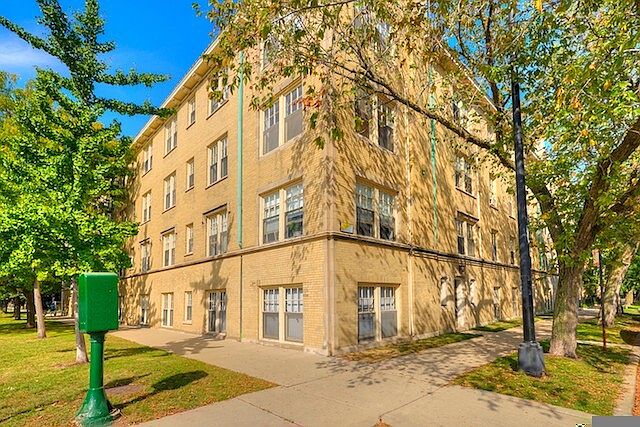 1st image of 1606 W Sunnyside Ave APT 2N