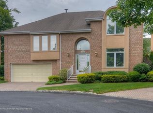 144 Panther Valley Ct, Holmdel, NJ 07733