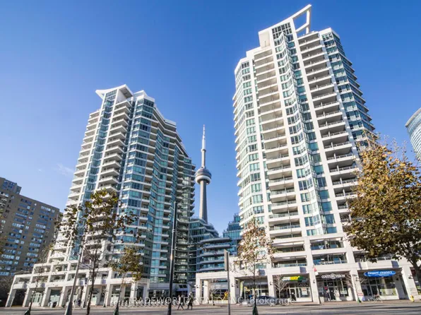 228 Queens Quay W #2308, Toronto, ON M5J 2X1