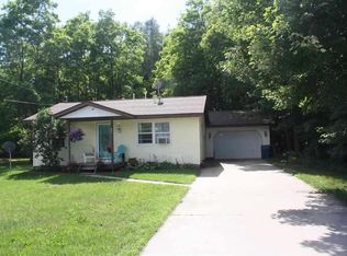 909 Collingwood St, Houghton Lake, MI 48629