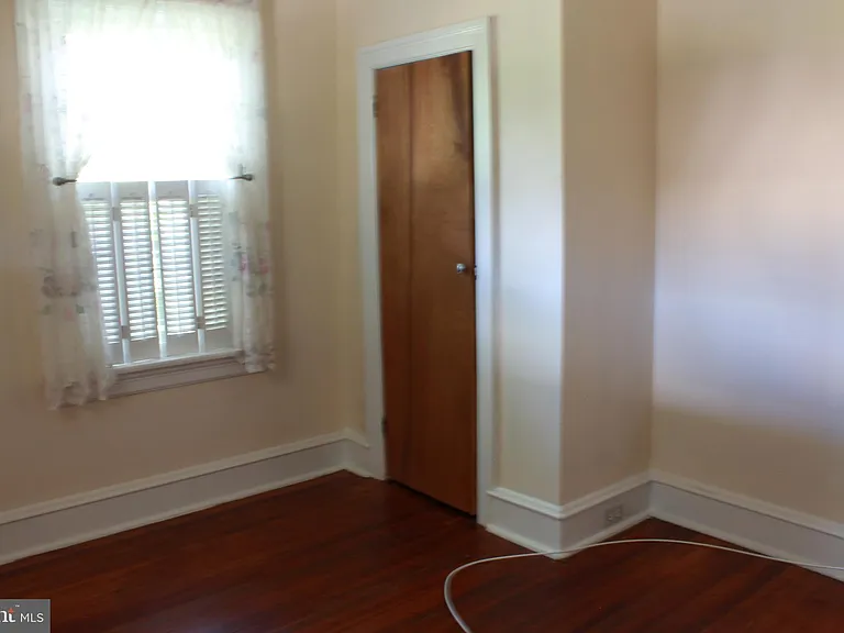 34 S Poplar Ave — Photo 13