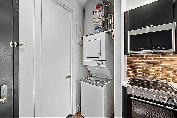 1st image of 97 Varet St #2E