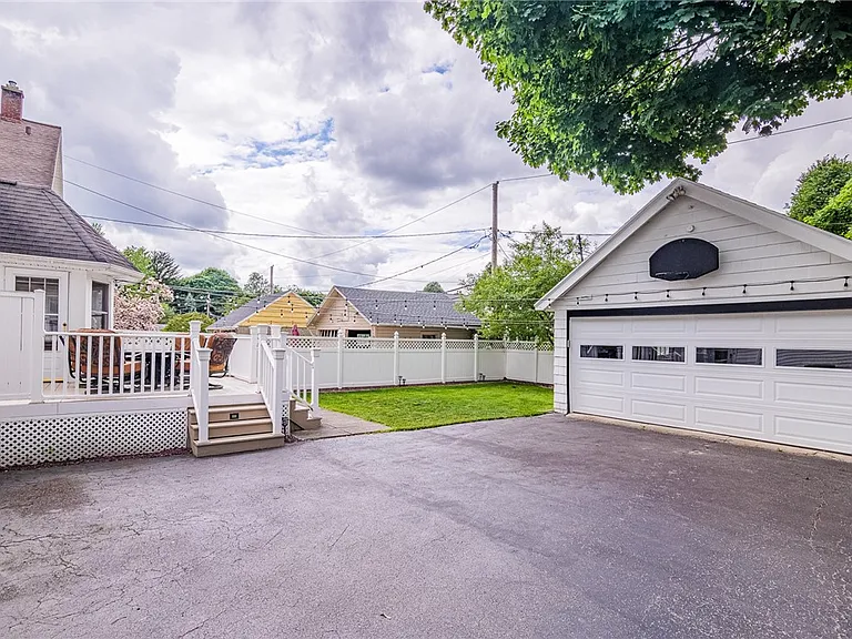90 Elmcroft Rd — Photo 47