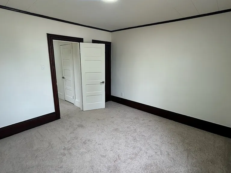 709 Beacon St #A — Photo 5