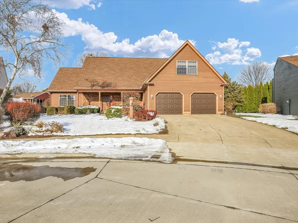 2002 O'Donnell Dr, Champaign, IL 61821