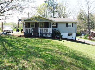 1405 Henderson Rd, Chesnee, SC 29323