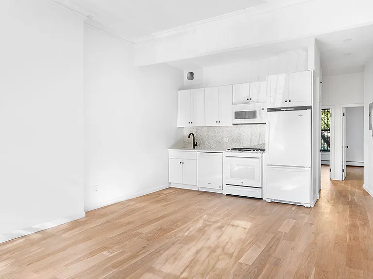 87 Saint Marks Pl #1 — Photo 2
