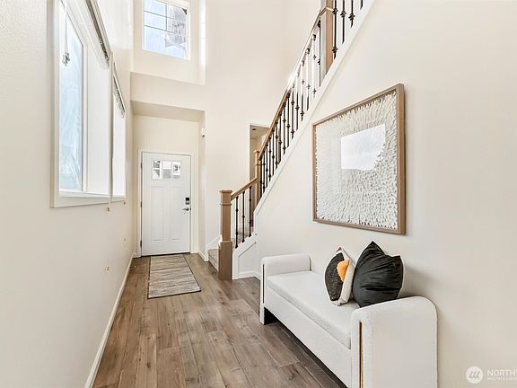 5th image of 23711 43 Drive SE