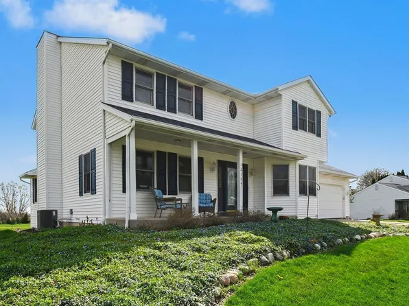 12164 Covered Wagon Ct, Granger, IN 46530