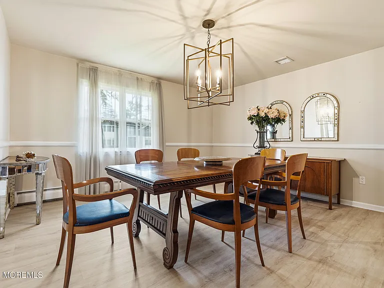 470 Monmouth Pl — Photo 15
