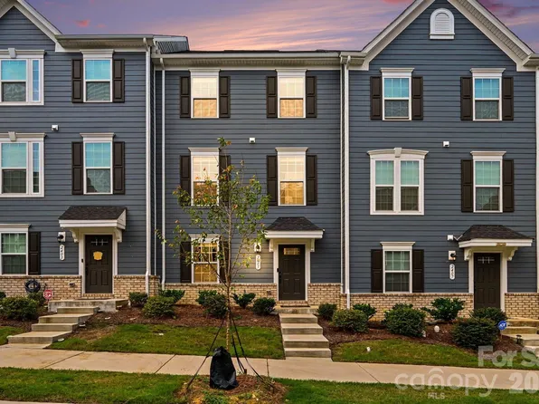 2405 Autumn Olive Ln, Matthews, NC 28104