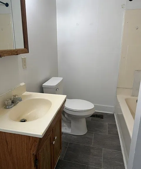 222 N Ross St — Photo 9