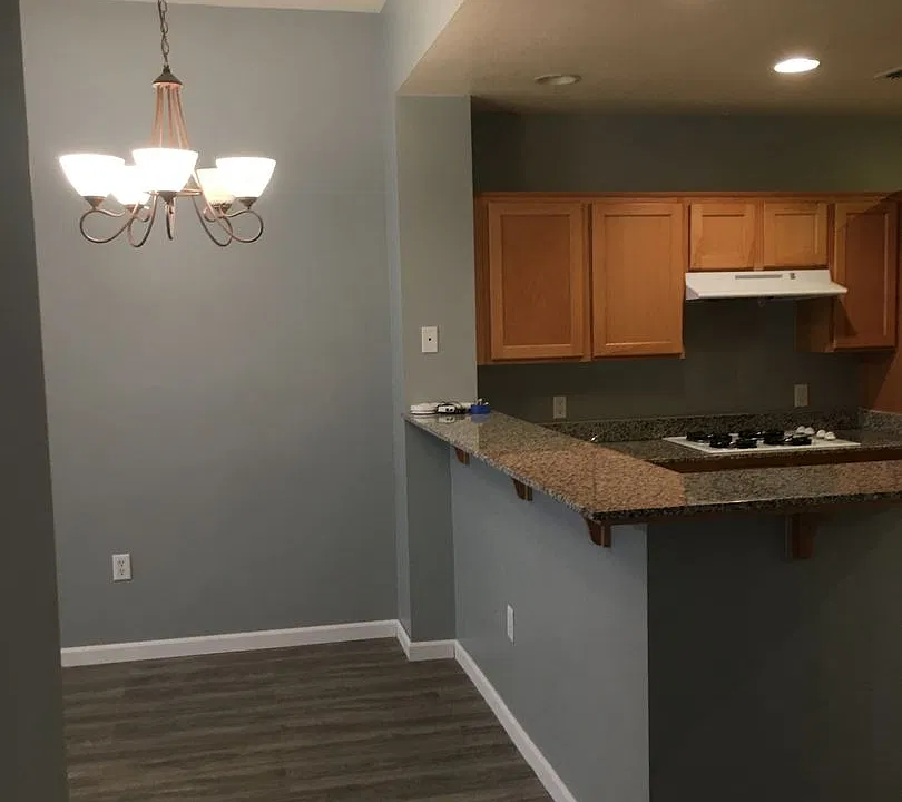 31 E Agate Ave #304