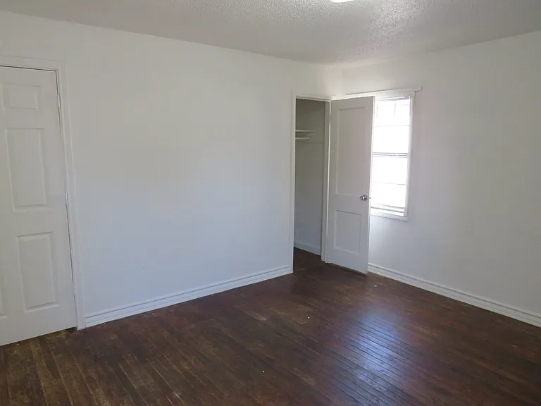 1305 S 5th St — Photo 11