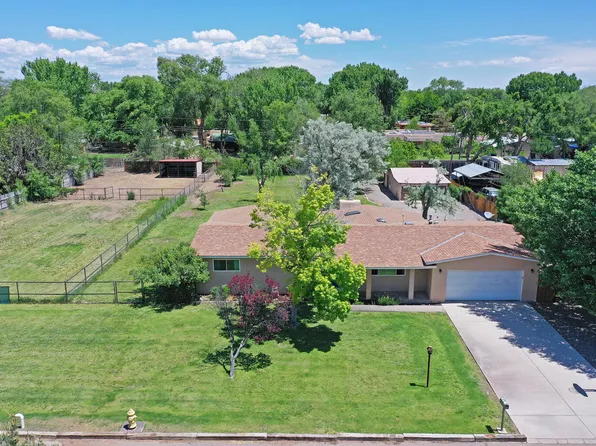 931 Western Meadows Ct NW, Albuquerque, NM 87114